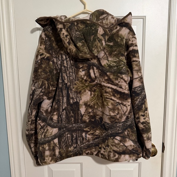 Supreme x Polartec Camo Fleece (Size Medium) - Picture 3 of 7